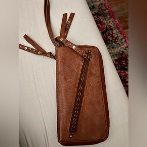 free people - distressed wallet cognac